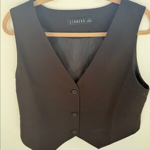 Lioness vest top